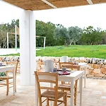 לינה וארוחת בוקר Ddo Relais Di Puglia 4*